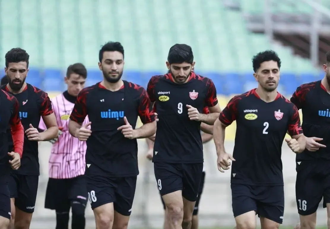 چرا امسال ستاره های پرسپولیس همه می خواهند تمدید کنند؟