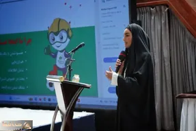دهقانیان: نشان طلایی نشان‌دهنده مسیر پیشرفت است