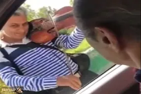 آواز نوستالژی؛ خواندن میمیرم اگه از تو جدا شم ایرج با نوای ویولون یک هنرمند خیابانی