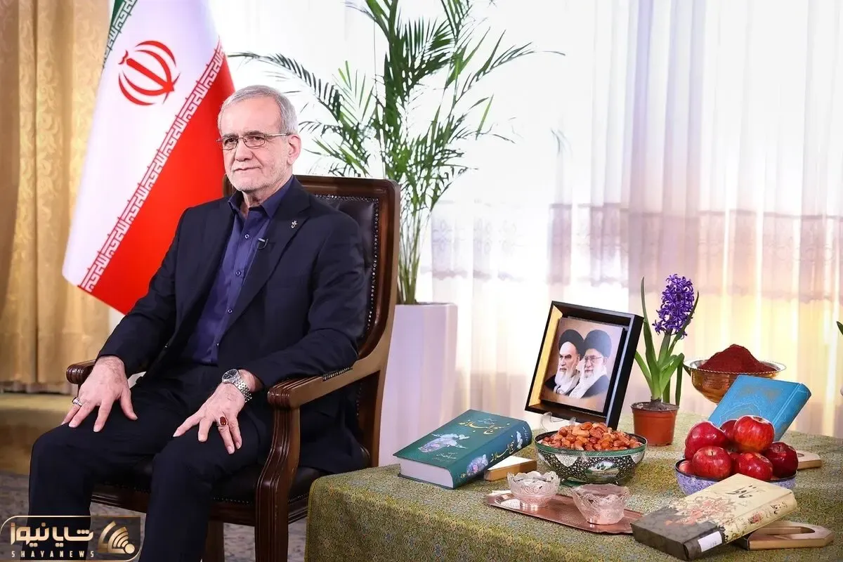نشان روی کُت پزشکیان هنگام خواندن پیام نوروزی چه بود؟