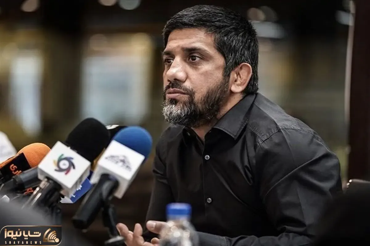 (ویدئو) نماز خواندن متفاوت علیرضا دبیر که جنجال برانگیز شد