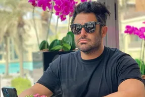 عکس سلفی محمدرضا گلزار با یک دختر ناز و خوشگل!
