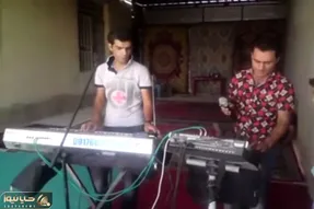 آواز  احساسی؛ خواننده چه سوزدار آهنگ نگار نگارم بلال بلالم رو میخونه خون گریه میکنی