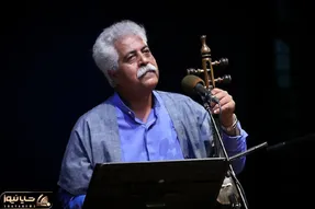 آواز محلی؛ از فرج علیپور بعید بود همچین رقصی تو دل طبیعت کنه
