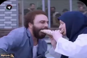 سکانس | نعیمه نظام دوست و رضا عطاران اولین ساندویچ مشترکشونو خوردن