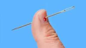 ترفند های باور نکردی این شعبده باز و ببینید از تعجب زبونتون بند میاد