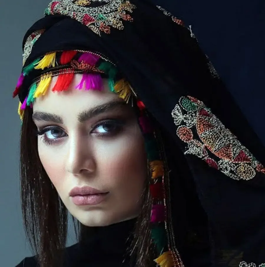 سحر قریشی با پوشش متفاوت و مو ها بلوند!