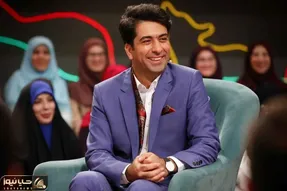 آواز اصیل/ آواز خوانی بی نظیر محمد معتمدی در بین تماشا گران