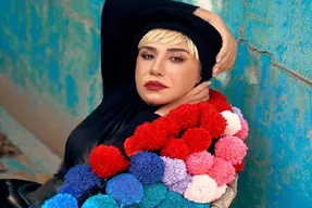 نسیم ادبی پشت فرمان بی خیال حجاب و بدون ترس از پیامک پلیس!