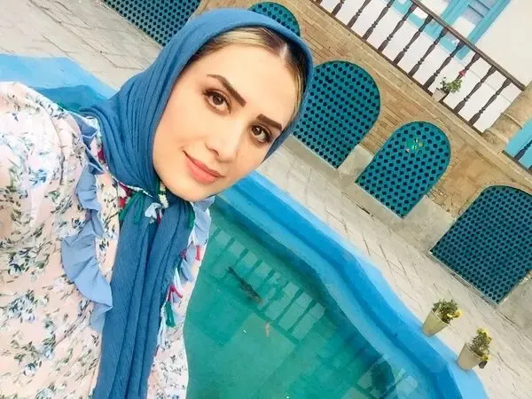 (ویدیو) لحظه غش کردن سارا روستاپور مجری شبکه 2 وسط برنامه زنده!