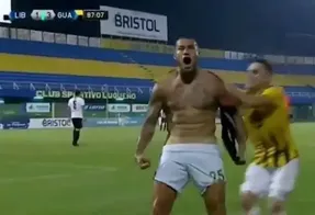 (عکس) خوشحالی منشوری؛ رائول بوبادیا شورتش را هم کند!