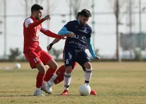 آماده باش یحیی گل محمدی به ستاره آینده دار پرسپولیس