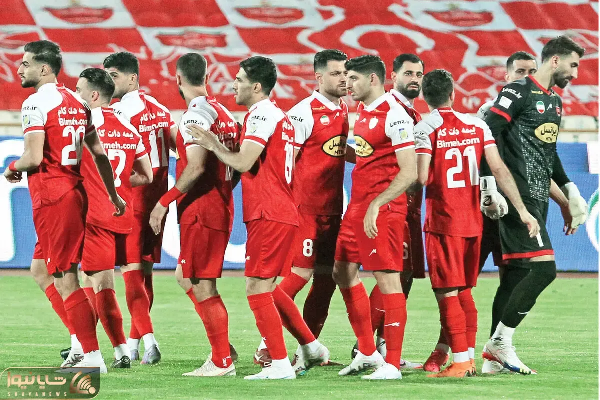 (عکس) بازیکنان پرسپولیس دست به قیام زدند