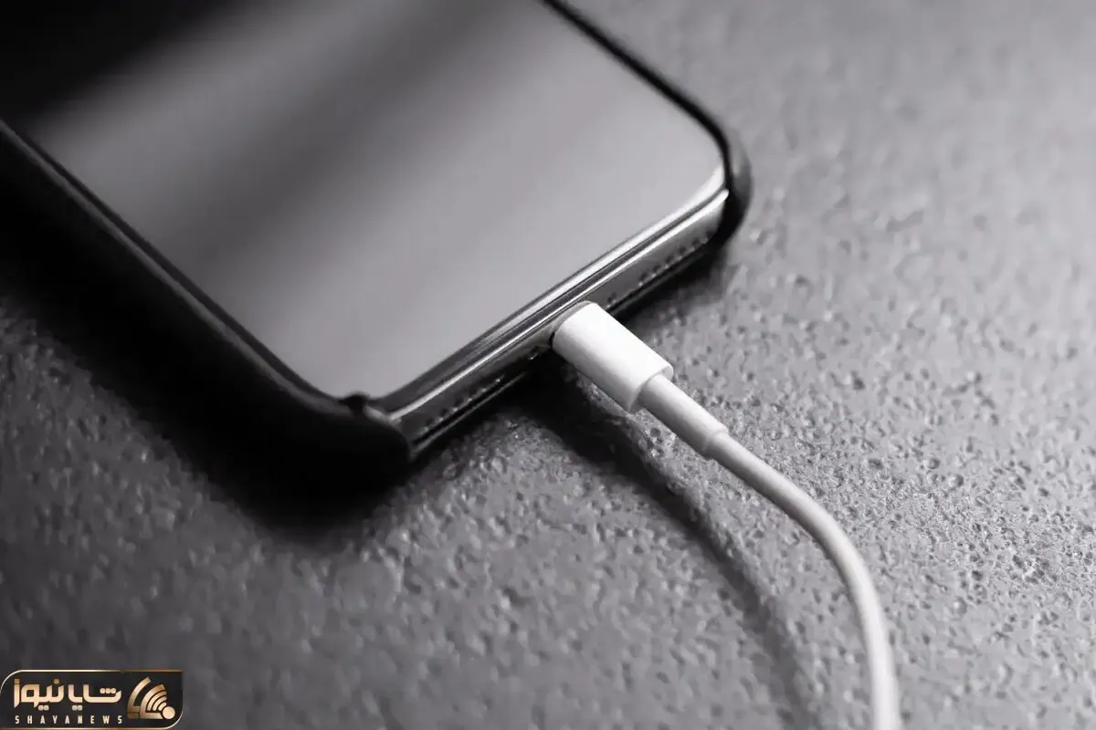 تا چند ماه دیگر آیفون مجبور به استفاده از پورت USB-C خواهد شد!
