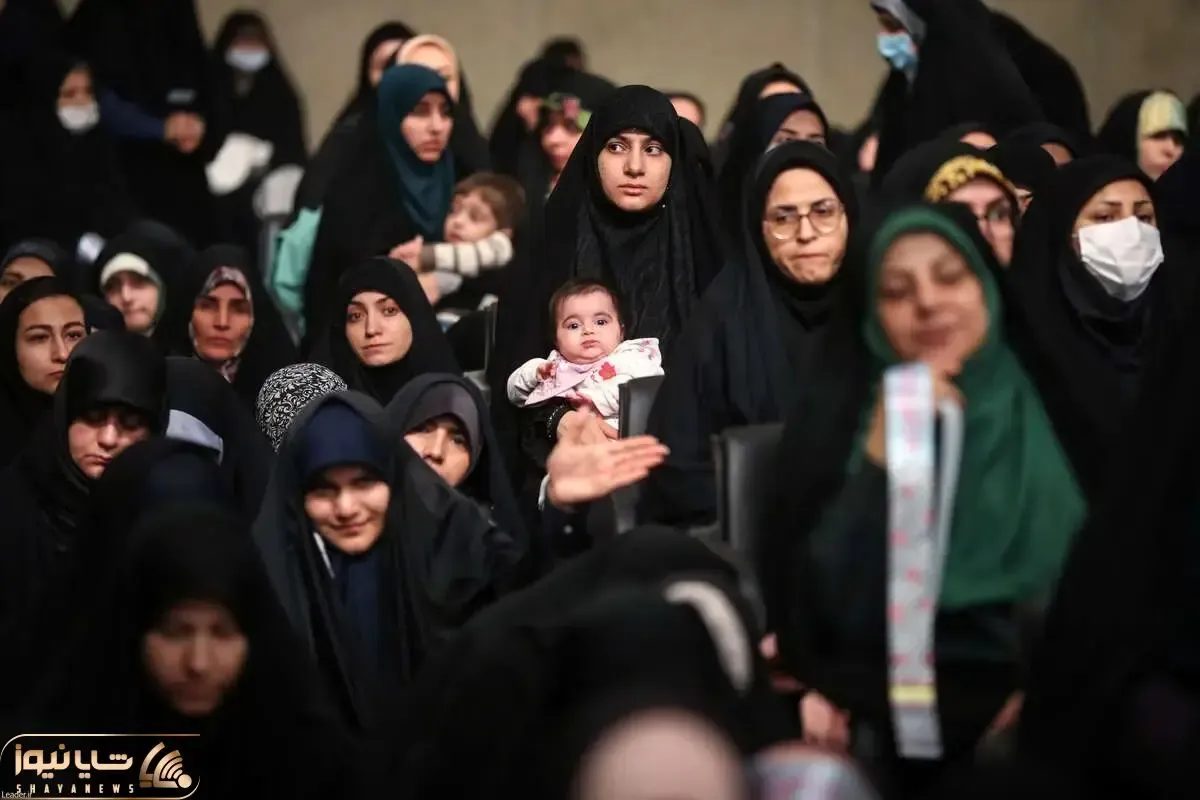 (عکس) ژیلا صادقی و خانم بازیگر در دیدار با رهبر انقلاب