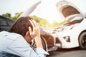 نجات معجزه آسا پسر ورزشکار در هنگام تصادف! + ویدیو