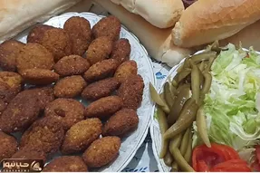 آموزش آشپزی؛ چکار کنیم تا فلافل خشک یا خمیر نشه؟