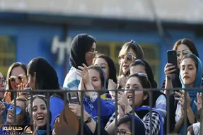 (عکس) تصویری تاریخی از روز حضور بانوان استقلالى در ورزشگاه آزادى!