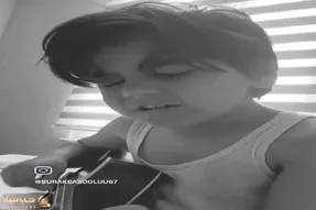 آواز احساسی؛ بچه هپلی از خواب پا شد آهنگ ترکیه ای عصیان رو خوند برگ نمیمونه واسه آدم