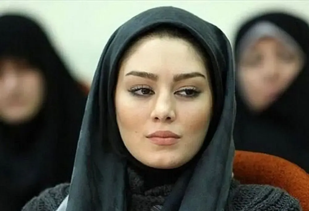 سکانسی از هنرنمایی سحر قریشی در کنار آقای بازیگر