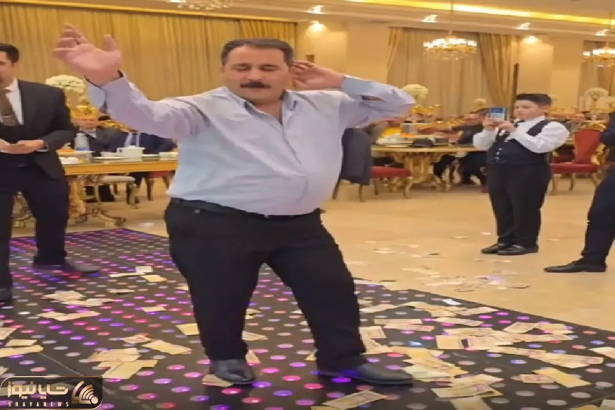 آواز شاد؛ مرد سرخوش تو عروسی بشکون لرزونی رقصید خواننده گفت به عمرش همچین رقصی ندیده