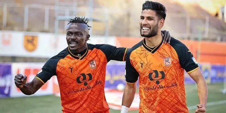 هافبک موردنظر استقلال پیشنهاد این تیم را رد کرد!