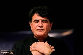 آواز پر طمطراق؛ استاد شجریان بزرگ با چه اشک و سوزی آهنگ رفتی تو به این زودی رو میخونه