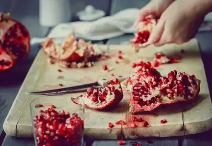 پوست انار برای درمان کرونا؛ باور نمی کنید این مطلب را بخوانید