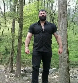 دستگیری مهدی گاوزن در اتوبان قم به جرم قتل + فیلم
