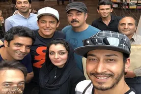 سکانس قهقهه؛ بهرام افشاری تو عروسی آهنگ 6و8 میخونه مهمون مذهبیشون اومد کانالو عوض کرد