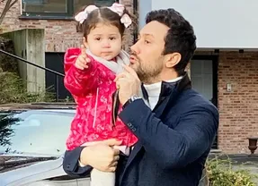 شاهرخ استخری با بنز چند میلیاردی و خانه لاکچری!