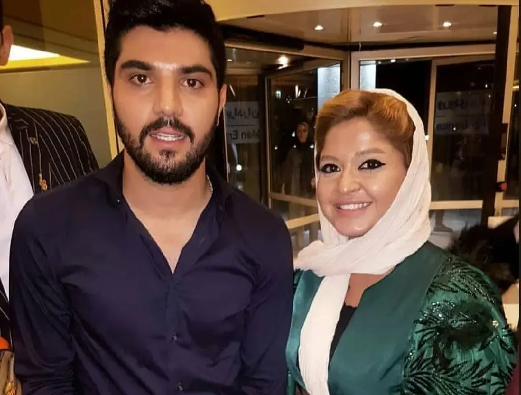(عکس) آقازاده معروف به همراه همسر و دخترش لو رفت!