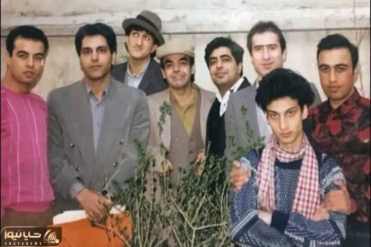 سکانس خندان؛ تو ساعت خوش رادش با کله سوار ماشین میشه و عطاران سکندری می خوره