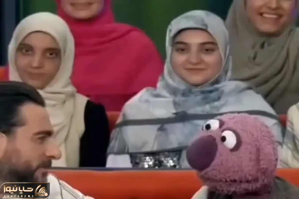 آواز شاد؛ وقتی جناب خان چشم احلام رو دور دیده هی برا خانومای پشتش تیک و تاک میاد