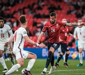 مهاجم پیشین تاتنهام پرسپولیسی می شود؟!