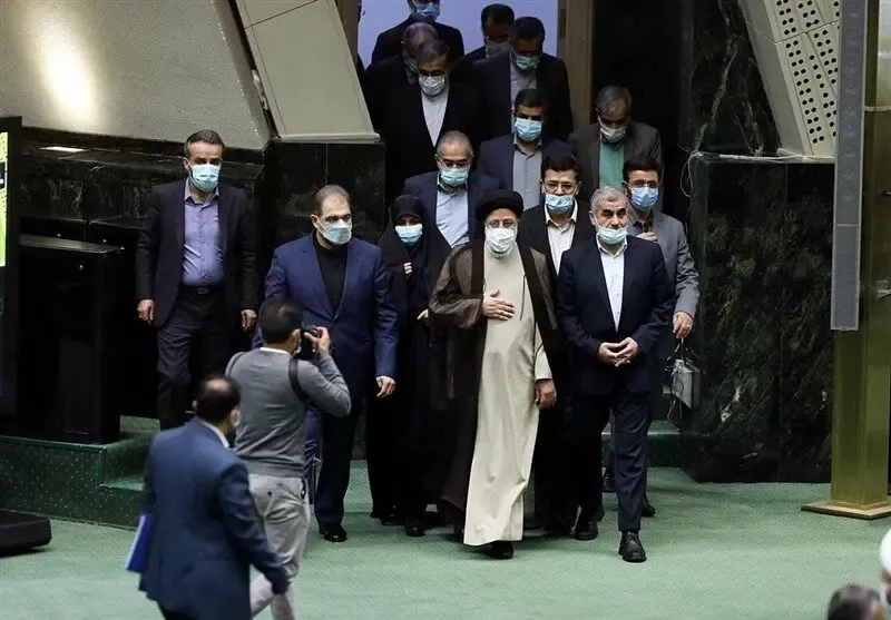 تذکر مجلسی ها به «رئیسی» درباره همسان‌سازی حقوق بازنشستگان