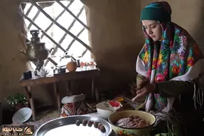 غذای خوش پخت دهاتی؛ خانومای باسلیقه فسنجون با گوشت قلقلی پختن شاهکار به گربشونم دادن