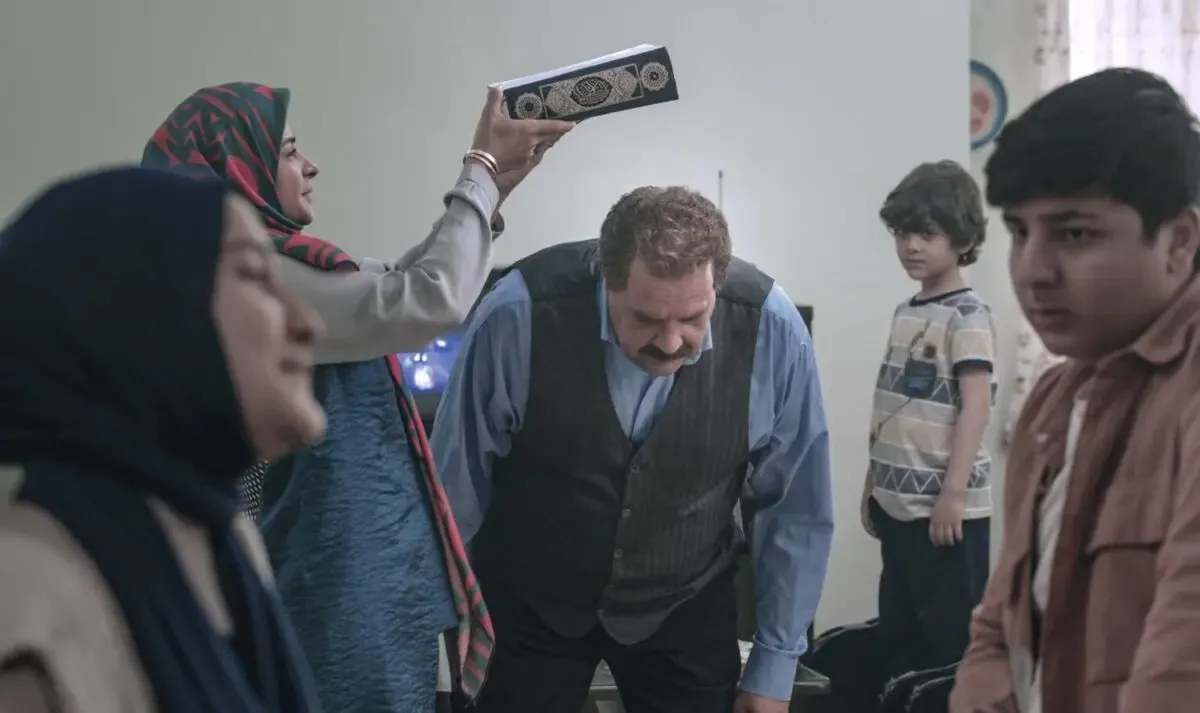 ساعت پخش و تکرار سریال دودکش 2+ بازیگران