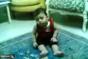 آواز شاد؛ بچه نشسته خوابیده آهنگ هندی گذاشتن تو همون خماری رقص قر و فری میره غش میکنی