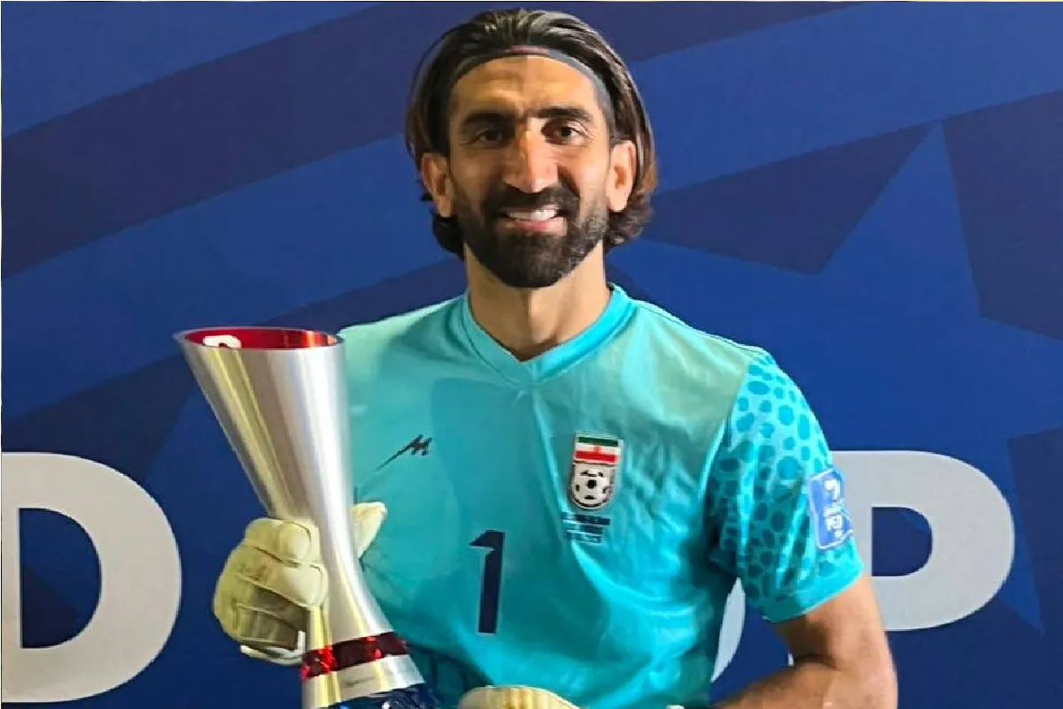 بی
