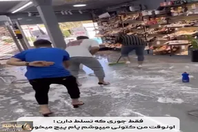 آواز شاد؛ پسرای شلوغ پاشنه بلند پا کردن جوری باهاش کردی رقصیدن خیلی از خانوما نمیتونن