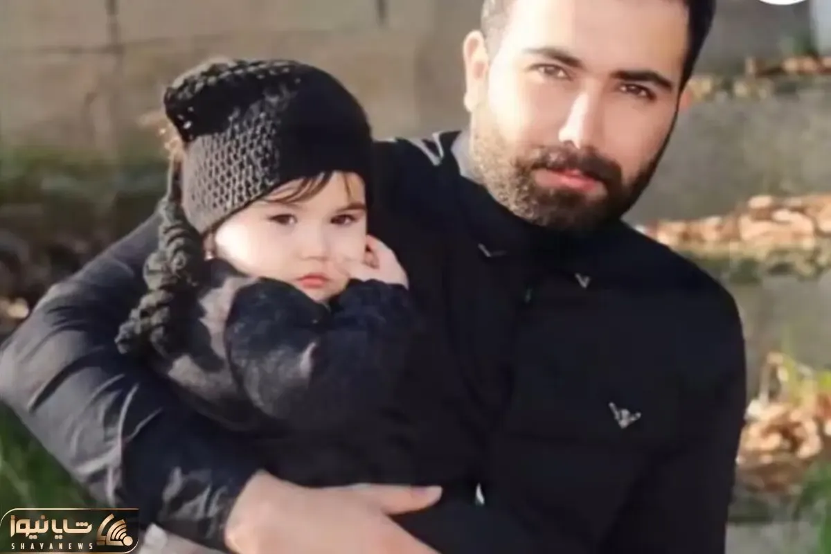 آواز لبخونی؛ دختره بند انگشتی یجور قیافه خوانندگی گرفته دوست داری تا صبح نگاش کنی