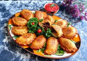 طرز تهیه پیراشکی گوشت مخصوص با یه خمیر نرم و لطیف