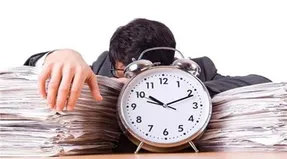 ۱۰ راه عملی برای جلوگیری از به تعویق انداختن کار‌ها