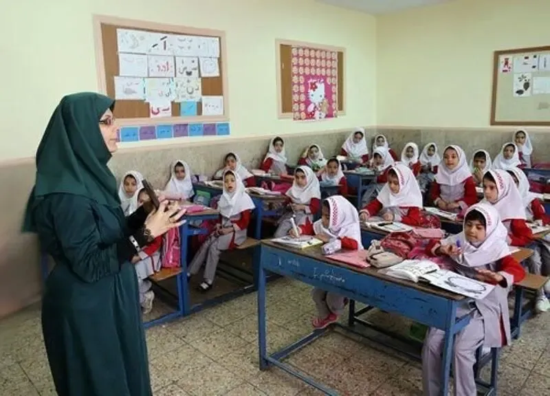 دولت، لایحه رتبه بندی را یک لایحه تحمیلی از سوی دولت قبل می‌داند