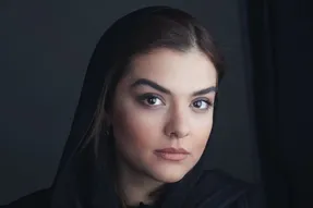 (عکس) دنیا مدنی با لباس جذاب و چهره ی زیبایش باز هم درخشید!