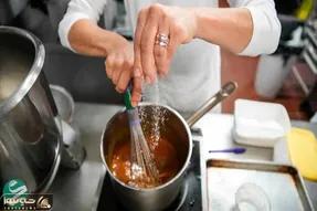 سریعترین و بهترین روش از بین بردن نمک غذا؛ آنی طعم غذای شور آروم میشه از پلو تا خورش
