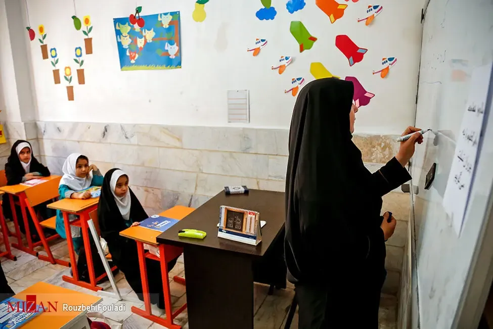 با رتبه بندی حقوق معلمان تقریباً چقدر زیاد می شود؟