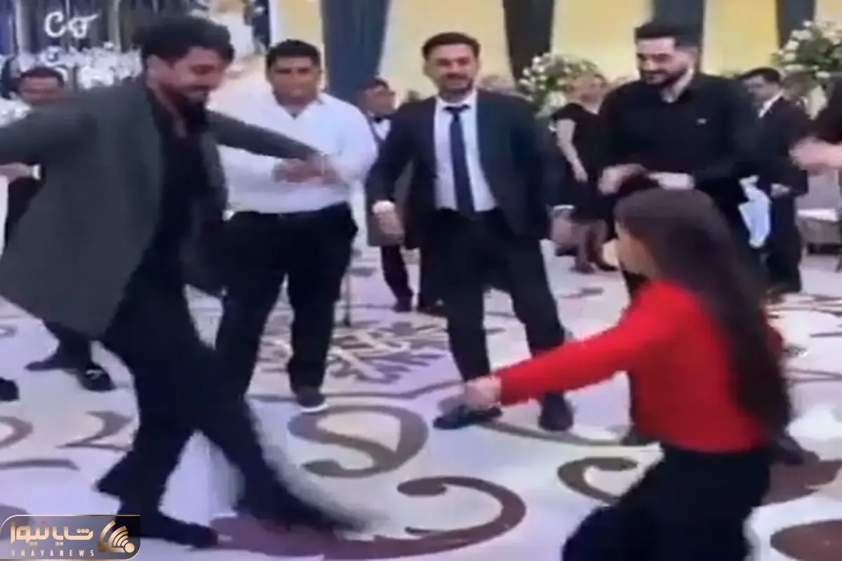 رقص محلی؛ رقص هماهنگ پدر دختری که چشام گرد شد از حرکت سریع پاهاشون واقعا دستخوش