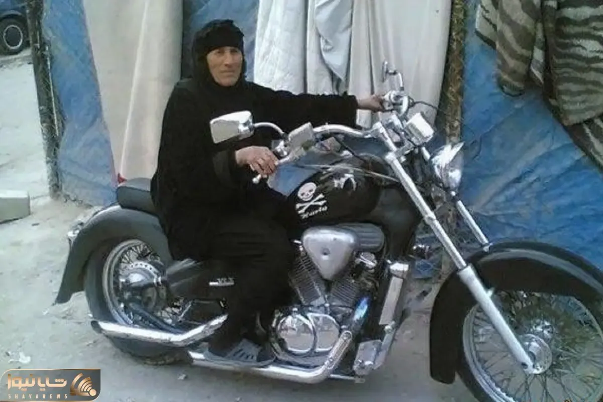 آواز احساسی؛ پسر مادرشو رو موتور سوار کرده و با آهنگ در قلب منی مادر چه شعفی دارن